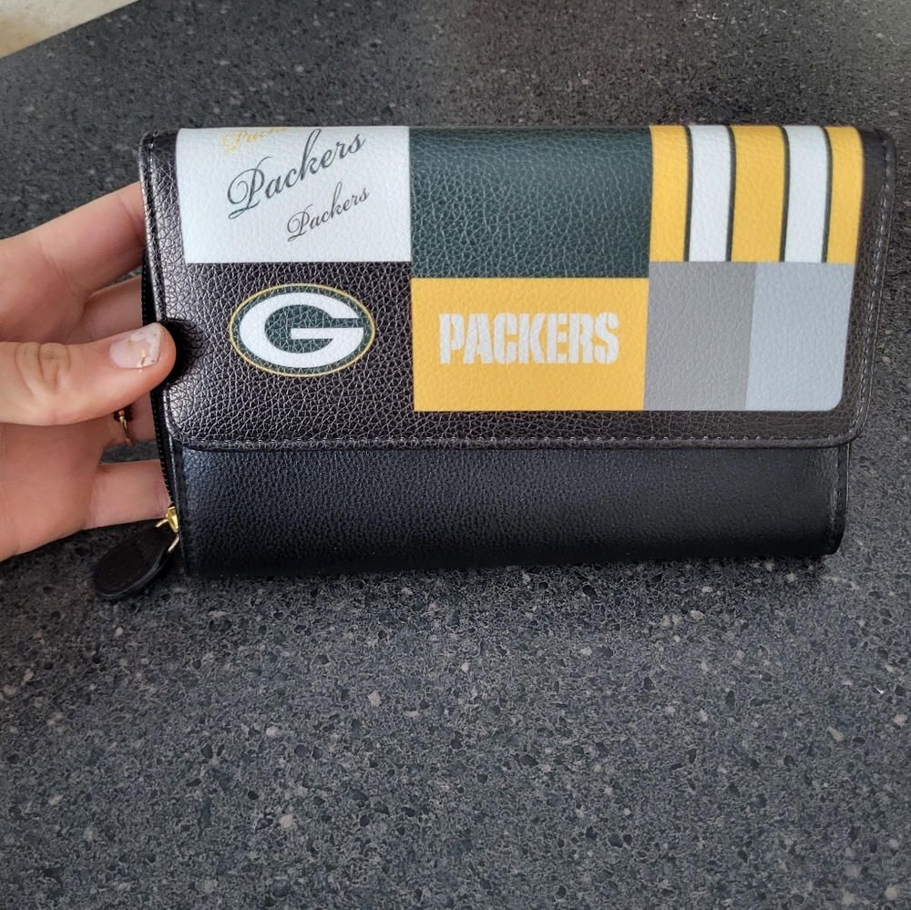 Packers Wallet